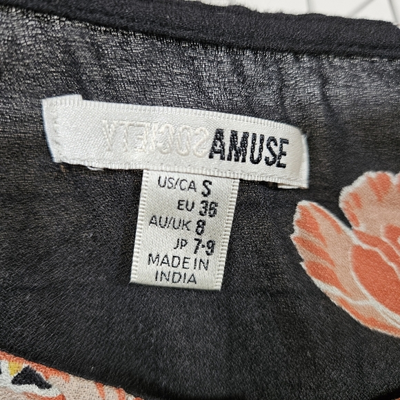 Amuse Society Cropped Ruffle Sleeve Button Up Blouse, Black Floral, Small - Picture 5 of 9